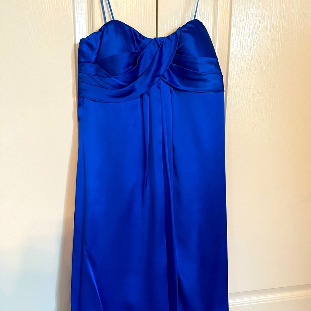 Short cocktail dress. Gorgeous blue